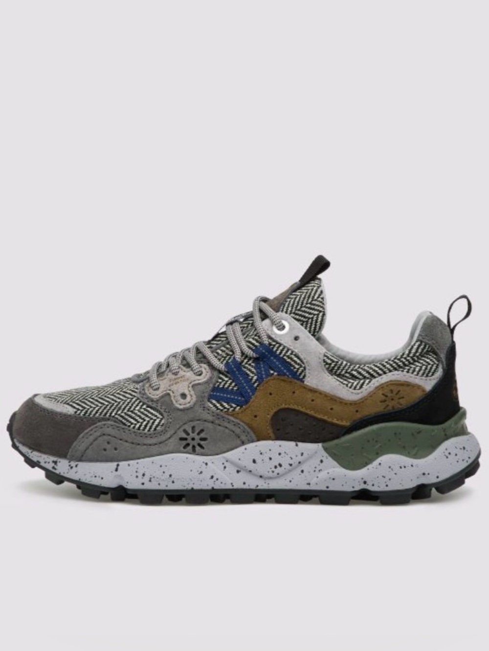 NWT Flower Mountain YAMANO 3 UNI
Synthetic and fabric sneakers - Charcoal grey